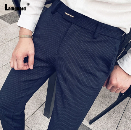 nwinn86's tweet photo. Ladiguard 2022 British Suits Pants Men's Stand Pocket Trousers Slim Formal Suit Pants Men Wedding Party Business Pantalon Hommes #menclothes https://t.co/IuaFuw59id https://t.co/zl065j3xcw