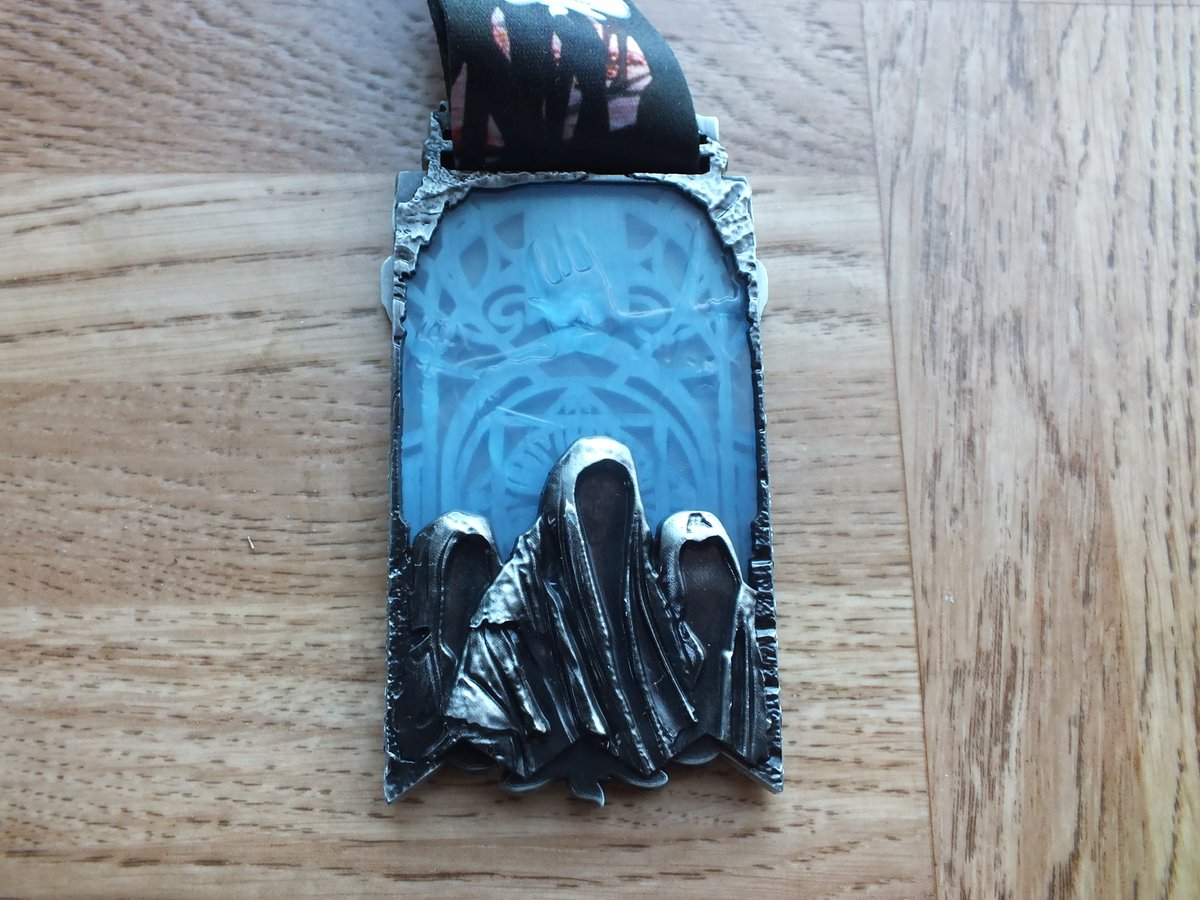 silvercomet21's tweet image. #TheConquerorChallenge #TheLordOfTheRings Got the 2nd medal - The Fellowship 😃