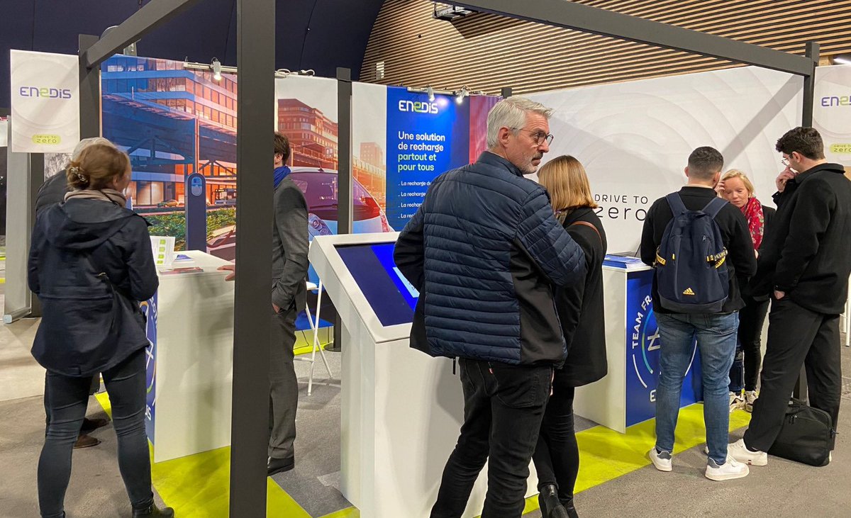 enedis's tweet photo. 📅 Nos équipes sont présentes au salon @drivetozero_  jusqu’au 07/04 pour parler de #mobilitéélectrique 🚗
Au programme : nos actions et solutions pour offrir une solution de recharge partout et pour tous ! 🔌 https://t.co/iNNAbUi8bk