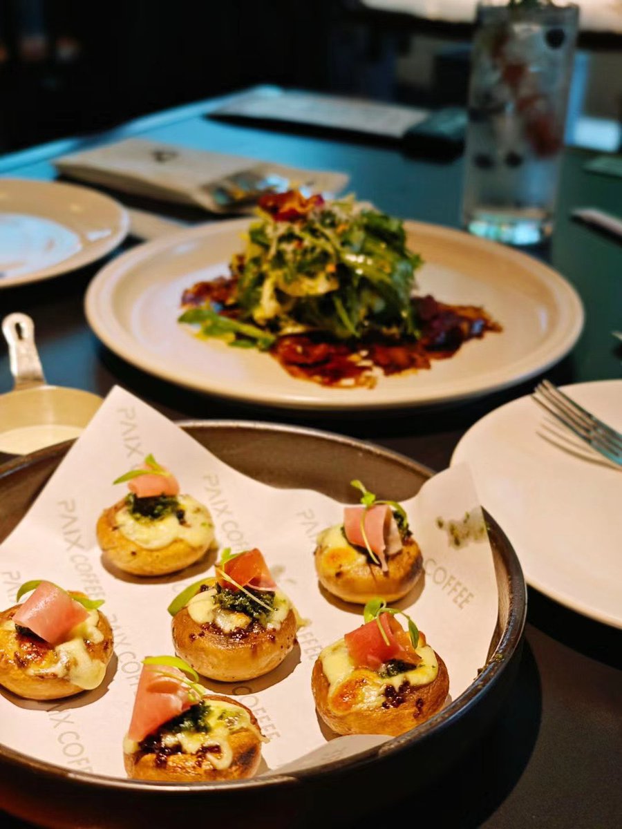 youya520's tweet photo. 零食你随便吃，胖了的话我们一起做运动减肥 https://t.co/SBcUwEO8gl