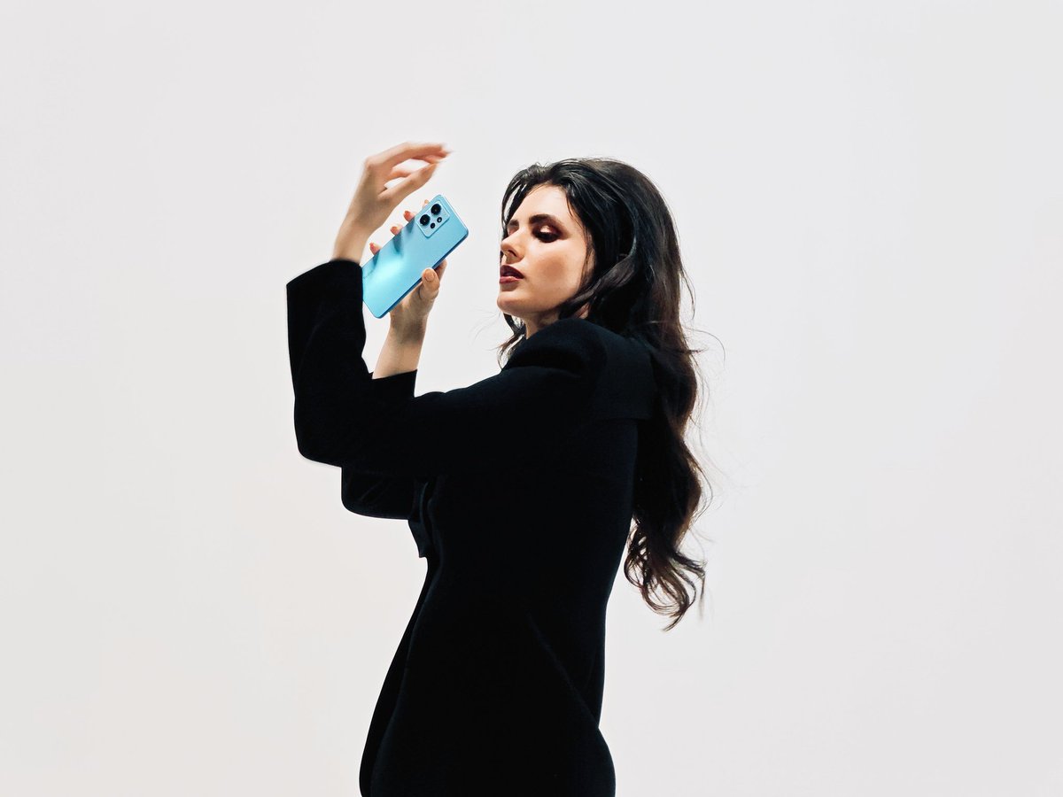 Huilgol's tweet image. The all-new #RedmiNote12 goes on sale 𝐓𝐎DAY, 𝟏𝟐𝐏𝐌!   

You can get the #SuperNoteSuperDesign at just ₹13,999*.  

Buy it at: bit.ly/RedmiNote12_Al…