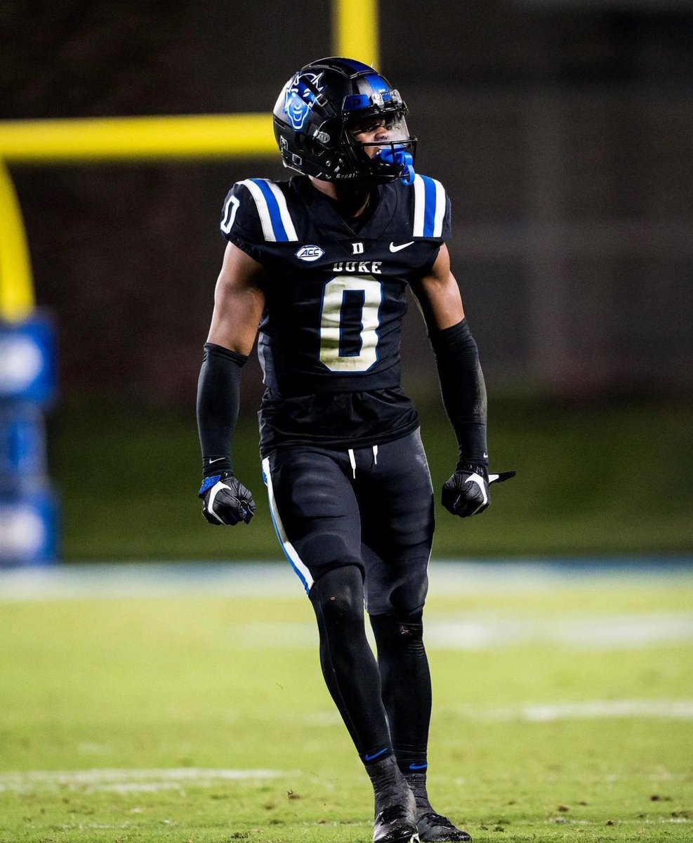 #AGTG Blessed to receive my first Offer From Duke University #BLEEDBLUE 
@foster20504 <a href="/EDGEASSASSINS/">EDGE ASSASSINS</a>
<a href="/DwayneThomas_/">Dwayne Thomas</a> <a href="/CoachMikeElko/">Coach Mike Elko</a>

<a href="/samspiegs/">Sam Spiegelman</a> <a href="/adamgorney/">Adam Gorney</a> @Mansell247
<a href="/Julie_Boudwin/">Julie Boudwin</a> @SWiltfong247 <a href="/ChadSimmons_/">ChadSimmons</a> <a href="/BillyEmbody/">Billy Embody</a> <a href="/DemetricDWarren/">Demetric D. Warren</a> @RivalsNick @cpetagna247