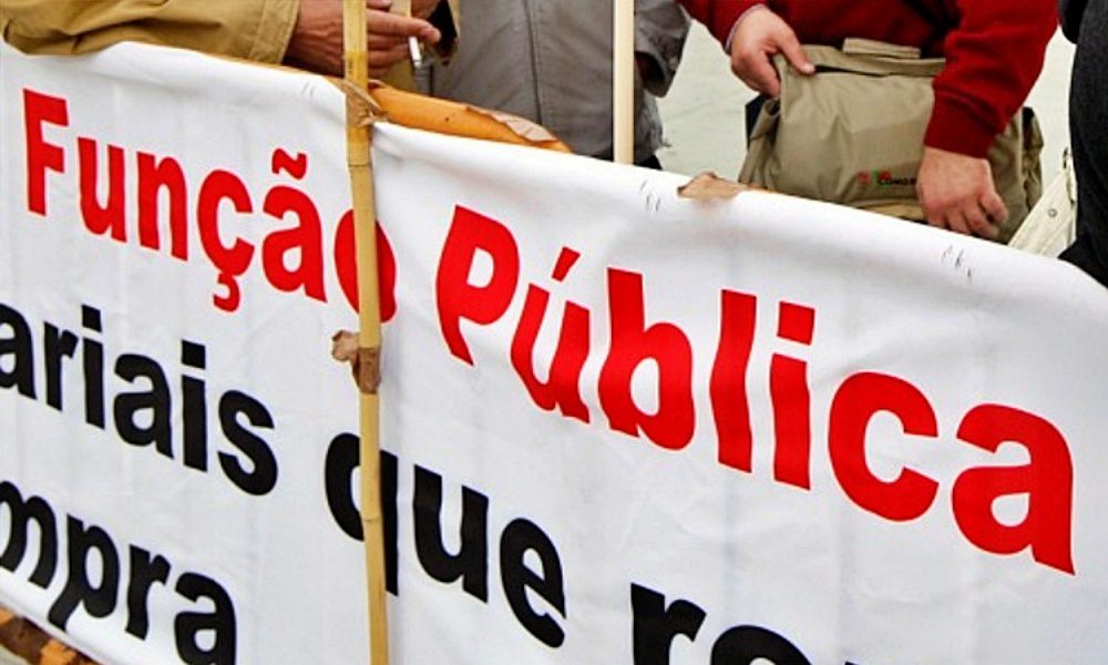 jornalonline_pt's tweet image. O aumento salarial intercalar de 1% e a subida em 80 cêntimos no subsídio de refeição, para seis euros, na administração pública, previstos para abril, serão aplicados com retroativos a janeiro, ... | #ECONOMIA #FUNÇÃOPUBLICA #RENDIMENTOS #SALÁRIO

jornalonline.pt/aumento-interc…