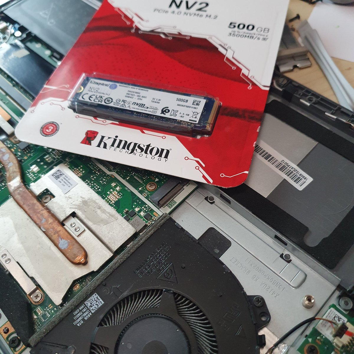 helldotrs's tweet image. Taking the oppertunity to try a new OS when upgrading the local storage! 

Let&apos;s see if I enjoy #Manjaro as much as I&apos;ve enjoyed #MX_Linux :) 

#AUR #Linux #Arch #Debian