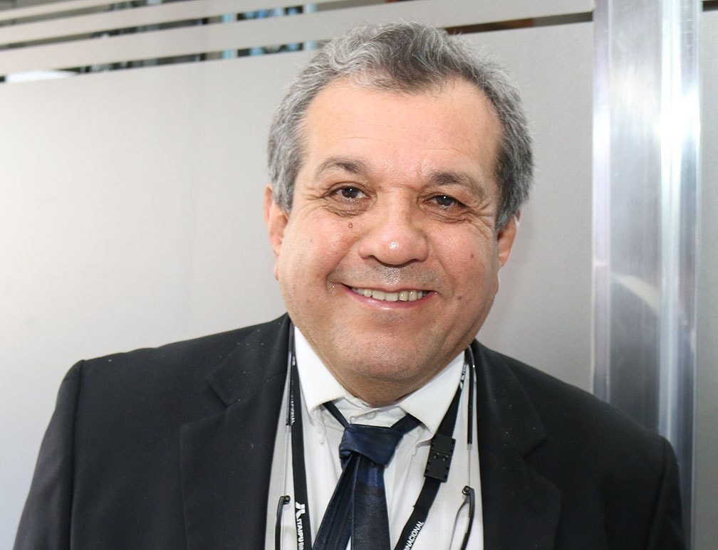 ElRolfi_Py's tweet photo. El Doctor Jorge Gómez Otaño, confirmó que decidió declinar su candidatura a la Presidencia de la República por #UNACE , a favor de @SantiPenap . https://t.co/JK6iFeR9bT