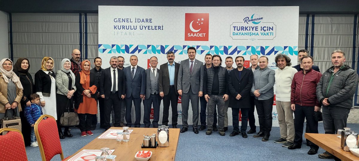 hanimefendicim6's tweet photo. Bizi (Ankara KHK Platformu) bu akşam iftar yemeğinde ,Genel Merkezlerinde ağırlayan @SaadetPartisi Ankara yönetimine sonsuz teşekkür ediyoruz 🌺🙏

@muammerbilgic_ @mahmutarikansp 

@Ankara_KHK @MehmetTombak1 @FEK1908 https://t.co/dyokzKbWeU