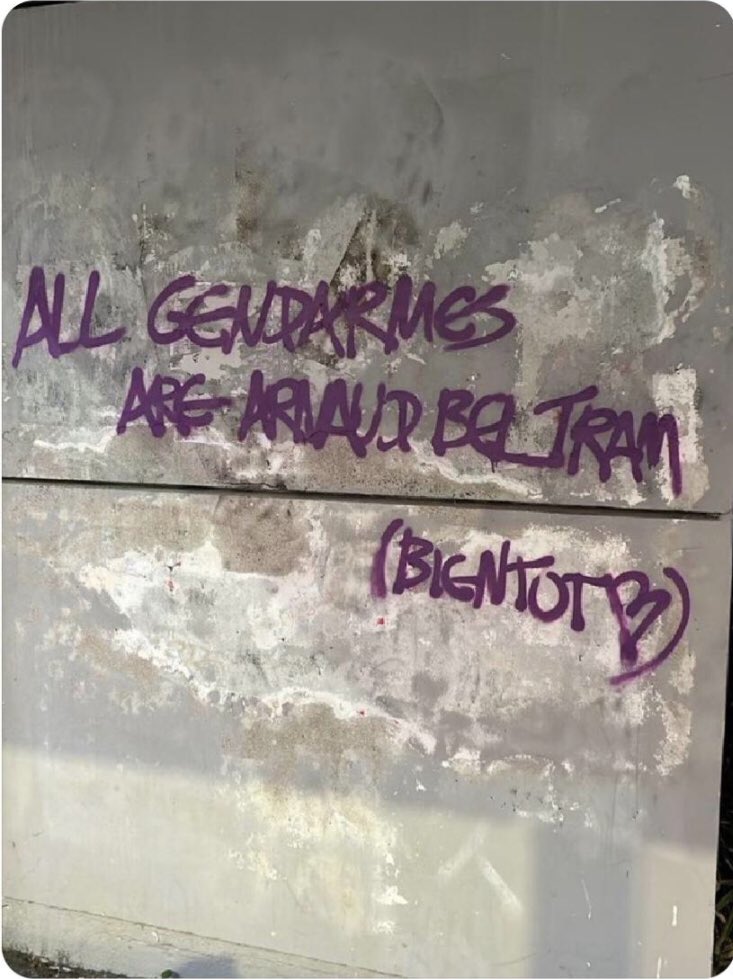 CarineAzzopardi's tweet image. 🔴 Sur ce mur de l’université de Nantes, la mémoire d’Arnaud #Beltrame a été souillée il y a trois jours, avec un appel au meurtre doublé d’une apologie du terrorisme islamiste.