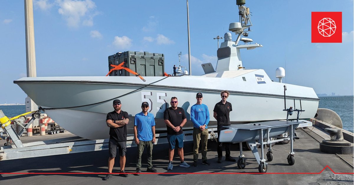 L3HarrisTech's tweet photo. We’re arm-in-arm with #TaskForce59 and the @USNavy forward deploying autonomous maritime capabilities to help deliver manned-unmanned teaming. https://t.co/8gX1p7Aprg
#TF59 #SAS2023 @SeaAirSpace https://t.co/LPetwCfs5D