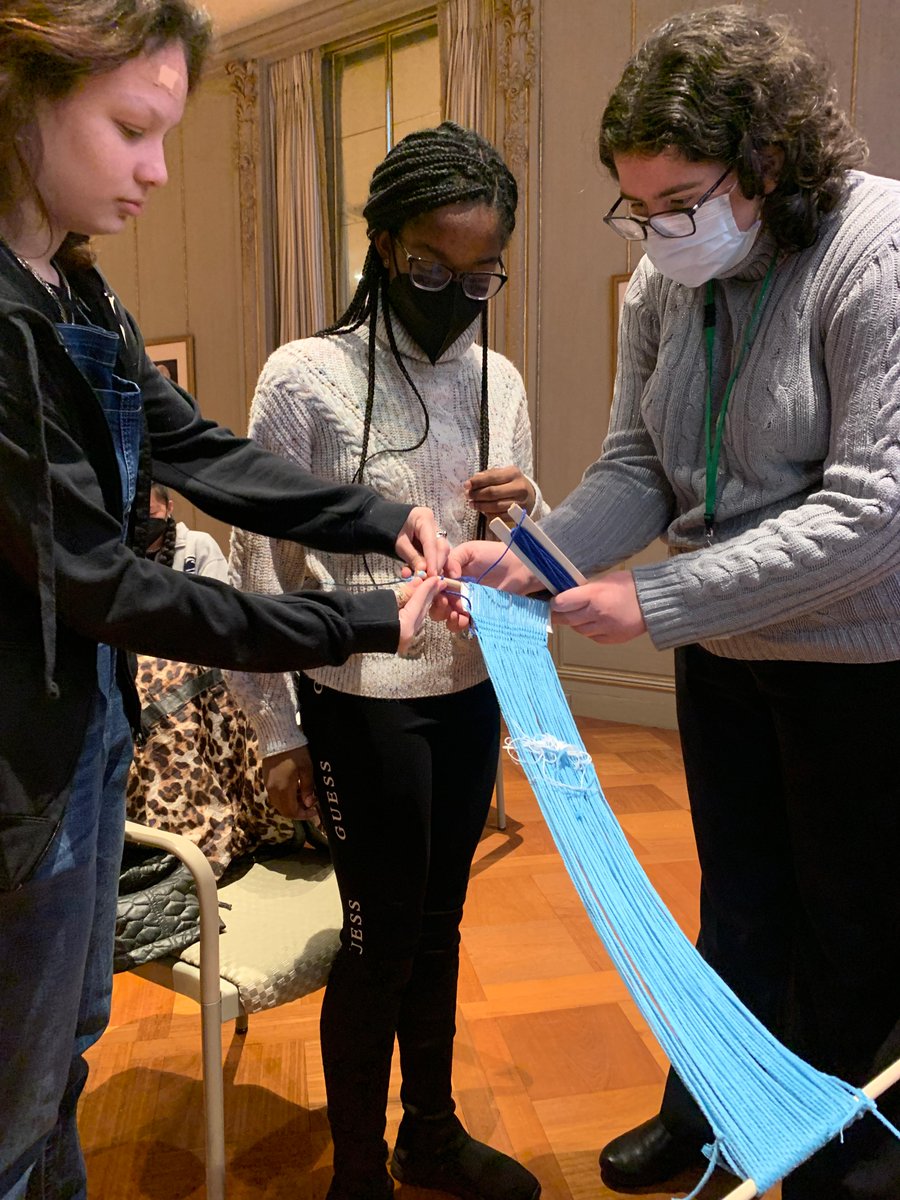 DCISchool's tweet image. Students in Visual Art 2 visited @DumbartonOaks to get a hands-on lesson in spinning and weaving. #visualarts #students #ibforall