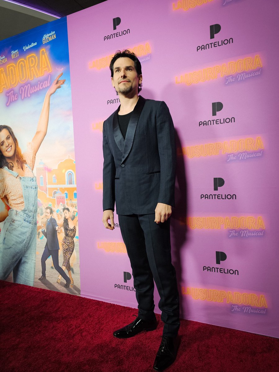 alan_estrada's tweet photo. Ayer fue la premiere de @LaUsurpadoraMus en Los Angeles y nos fue increíble. Este 7 de abril en USA y el 12 de abril en México. https://t.co/PauzzZNhLH