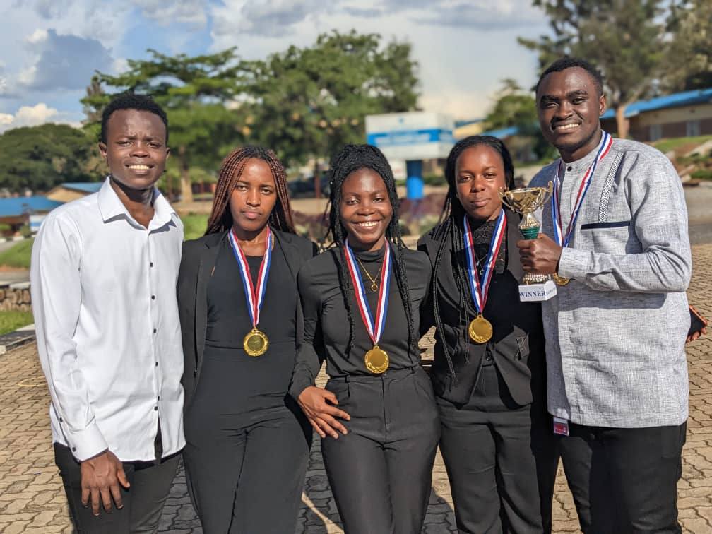 UGHE_SOHIC's tweet photo. University of Global Health Equity SOHIC wins the National Level of the #GlobalHealthCaseCompetition that happened 2nd April 2023. Big Congratulations🎉 to this Team of #OneHealth Enthusiasts for bringing the trophy home!!!! #UGHE #ughesohic https://t.co/Vz5oCD60bt