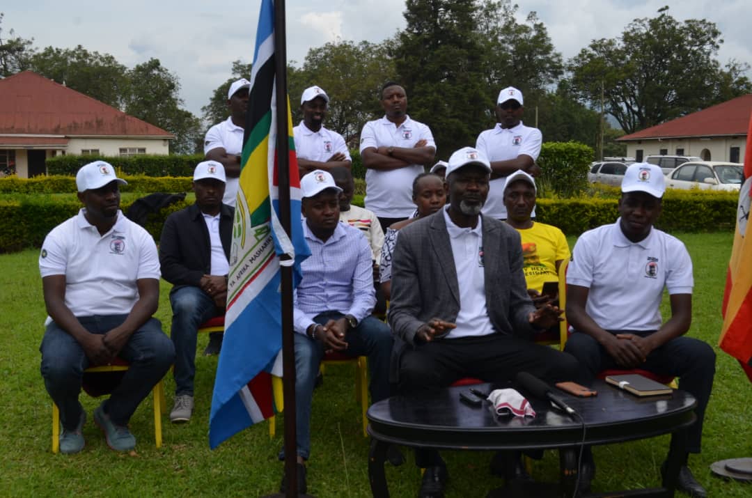 EmmanuelTwin2's tweet photo. This serves to inform all MK Movement troops allover Ug that the #Organizing_committee for MK's special visit to Kigezi wil be hosted on #VOK89.5 FM on Sat 8th/4/2023 from 9am-11am.
The purpose of the talk show is to give details to the general public about #MK's visit to Kigezi https://t.co/UZQOCXQX4p