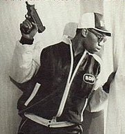 RapNoir's tweet photo. TEACHERS
WITH
GUNS https://t.co/oDofEw4aY3