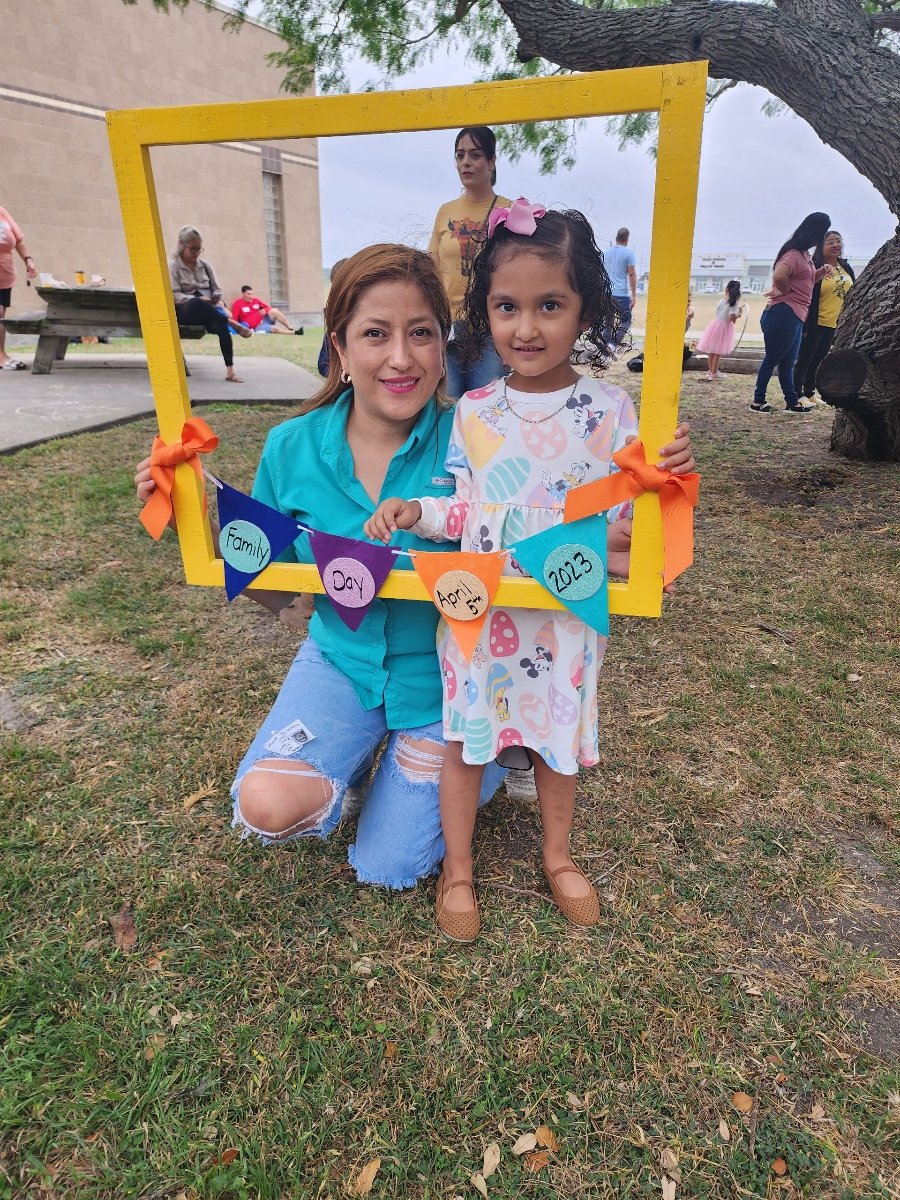 dianaybar05's tweet photo. Thank you PK Parents for coming this morning to support Week of the Young Child! We had a great turnout. 

A big shout out to our PK teachers, Mrs. Garcia and Mrs. Emmons for coordinating the breakfast for our parents to enjoy with their child.
#galvanexplorers #CCISDproud https://t.co/8JebOI6GCL