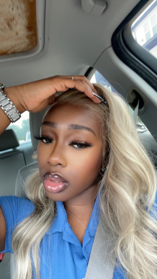 happy birthday to our VP, Bianca 💐🇳🇬(<a href="/Bianca_A_427/">Bianca Amadi</a>)

We appreciate all you do for our org! You are so hardworking and can’t wait to see what more you have in store for us! 🫶🏽