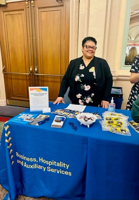 PittBHAS's tweet image. The Human Resources Team has been busy recruiting talent this week! 

The HR Team participated in the Pitt Career Fair as well as Pitt's Summer Job &amp;amp; Volunteer Fair. Always an exciting time when we get to add new, dynamic members to our team! 

#h2p #pitt #hiring