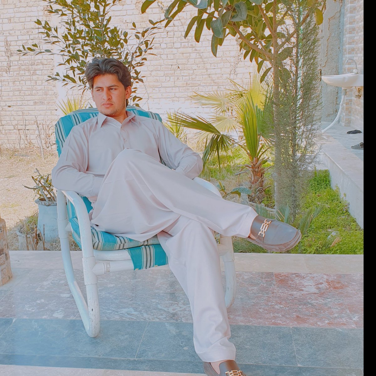 JunaidHamzaPTI's tweet photo. اپنے آپ کو ماضی کا قیدی نا بناؤ وہ زندگی کا سبق تھا کوئی عمر بھر کی سزا نہیں https://t.co/0Hi4XHlUM8