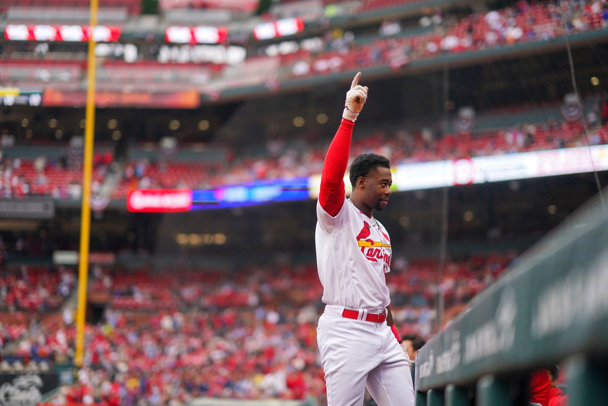 Cardinals's tweet photo. A bat flip and a curtain call! https://t.co/J5MTTmPVOq