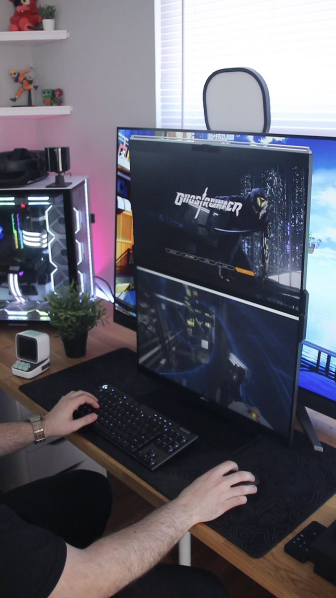 Galactify's tweet image. Imagine running 2 games simultaneously on a FOLDABLE monitor with two 24” screens…The Geminos from @Mobilepixelsus is a wild piece of tech 😳 review post coming to #tiktok soon…