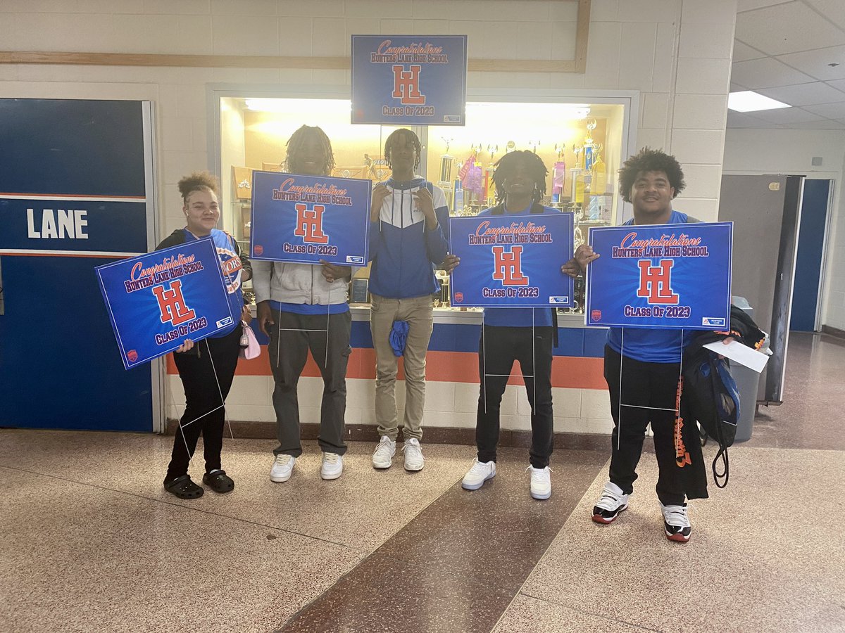 Hunters Lane High (@hunters_lane) on Twitter photo You want to make a senior happy? Give them their Class of 2023 yard sign to proudly display in their neighborhood (and it makes for cool college dorm decor too)! <a href="/MetroSchools/">Metro Schools</a> You want to make a senior happy? Give them their Class of 2023 yard sign to proudly display in their neighborhood (and it makes for cool college dorm decor too)! <a href="/MetroSchools/">Metro Schools</a>