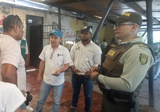 Corpocesar's tweet image. Seguimos trabajando junto a @PoliciaDeCesar y el Centro de Atención y Valoración de Fauna y Flora Silvestre CAVFFS por una #SemanaSanta en paz con nuestra naturaleza, conoce los resultados de nuestros operativos 🦎🌿🌳🐢

Lee la nota completa 👉🏻 facebook.com/10008696189237…