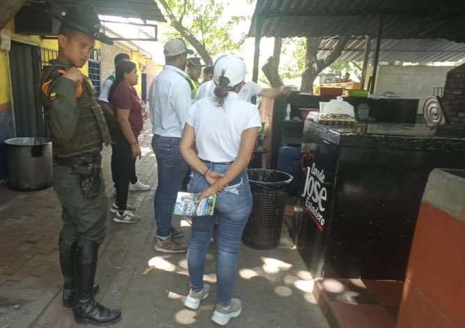 Corpocesar's tweet image. Seguimos trabajando junto a @PoliciaDeCesar y el Centro de Atención y Valoración de Fauna y Flora Silvestre CAVFFS por una #SemanaSanta en paz con nuestra naturaleza, conoce los resultados de nuestros operativos 🦎🌿🌳🐢

Lee la nota completa 👉🏻 facebook.com/10008696189237…