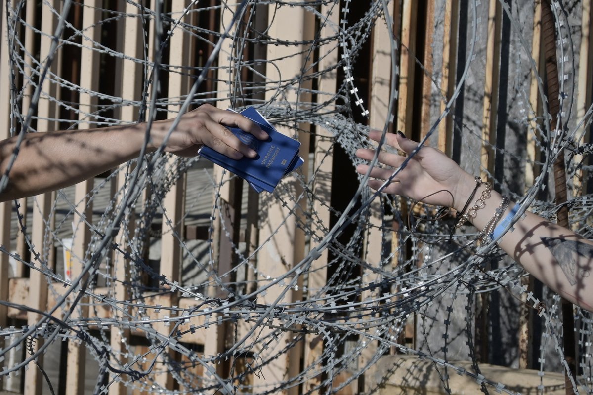 CarlosAMoreno's tweet photo. From @AmericanPhotog ---Congrats! Your work has been selected to appear in the American Photography 39 annual award book. 
Thanks to #AP39 in selecting one of my images for @sfchronicle on #ukrainerefugeecrisis #usmexicoborder #tijuana &amp; shout out @deepafern &amp; SFC photo editors. https://t.co/QFEDyyPR1K