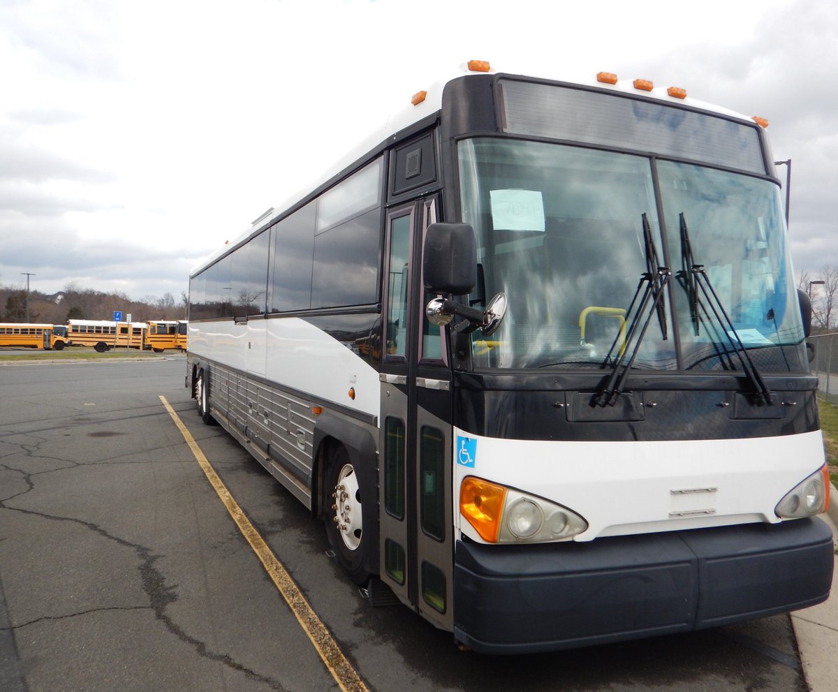 LoudounCoGovt's tweet photo. What’s cooking at this month’s Loudoun County surplus auction? Kitchen appliances! The April auction features  a Frigidaire dual fuel range and other appliances. Other items include transit buses, laptops, typical office furniture &amp; more. Details here: https://t.co/KESIozVjTc https://t.co/A5Qnjxuhaq
