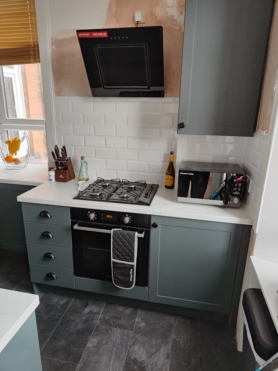 Kitchen recently fitted in Anniesland.  Space was a premium in this room so we had to make sure we fitted everything in possible. We think you'll agree the end result is stunning. RT enhancedinteriors.co.uk 0141 266 0515
#glasgow #fittedkitchen #kitcheninstallation #joiner