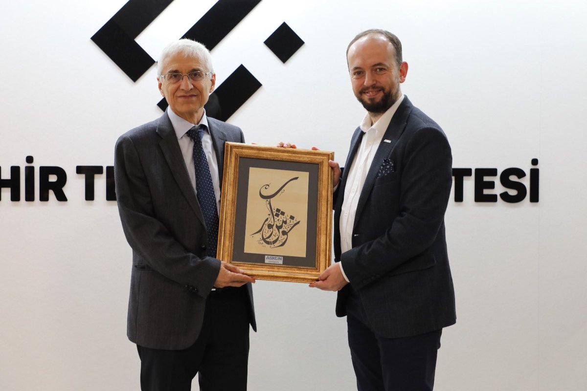 askoneskisehir's tweet photo. Eskişehir Teknik Üniversitesi Rektörü Sn. Prof. Dr. Adnan ÖZCAN’ı ziyaret ederek 14 Nisan’daki şube açılışımıza ve iftarımıza davet ettik. https://t.co/kMHZS7TGC5