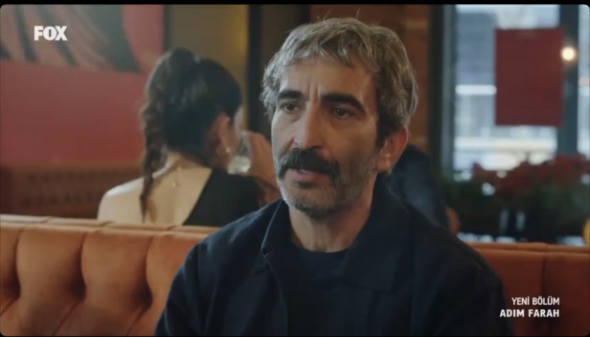 Beni güzel buluyor musun ? 
Şu yemeğimi bir yiyeyim...
Romantizm diyince de sen be Mehmet başkomiserim  #AdımFarah