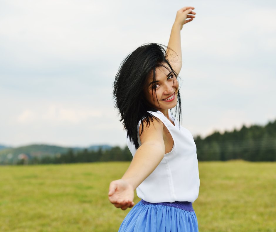 AutoXMktg's tweet image. The only thing that will make you happy is being happy with who you are.
-Goldie Hawn