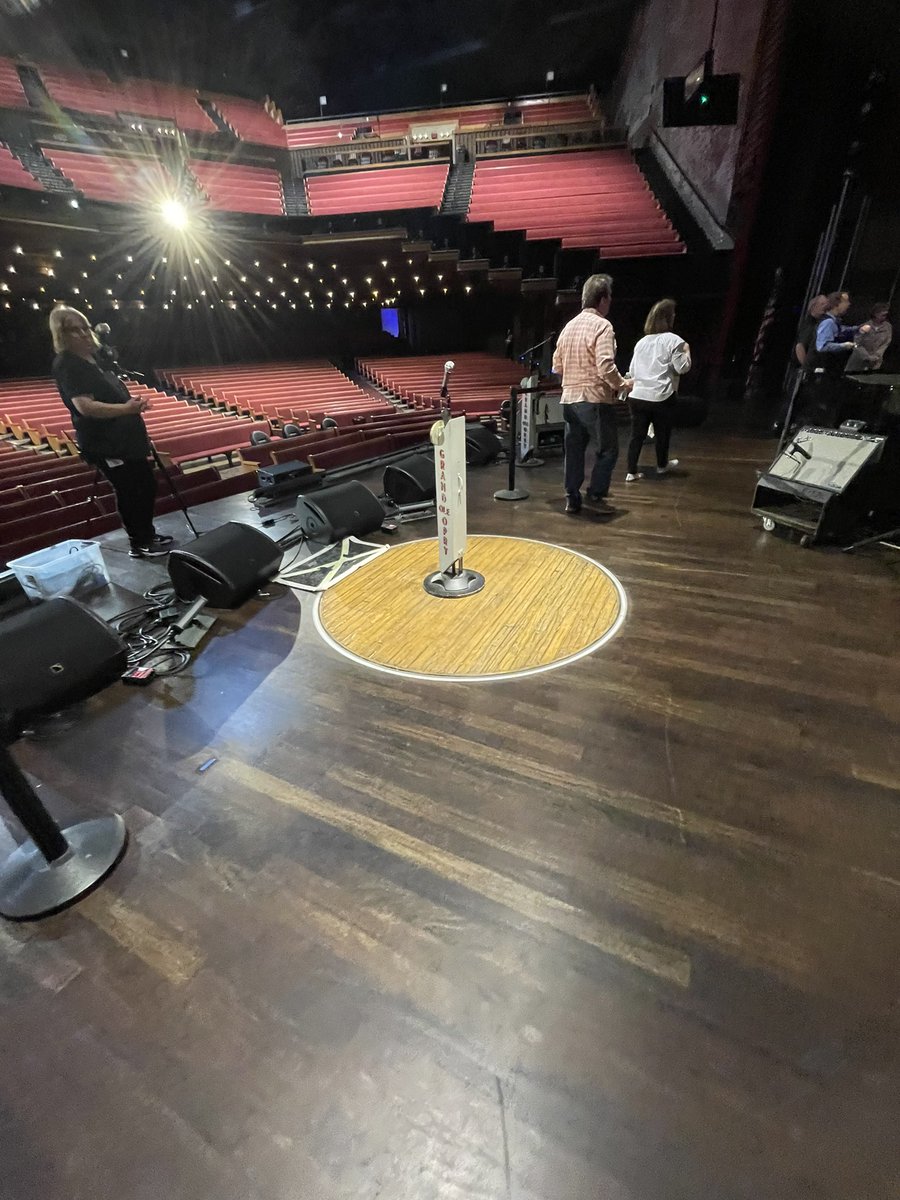 StephVic926's tweet photo. Had a blast touring #grandoleopry and #rymanauditorium the energy and history in these two places is electrifying!!! #nashville #springbreak #roadtrip #thevicidominis #andithoughtilovedyouthen https://t.co/so5aIoGyt8