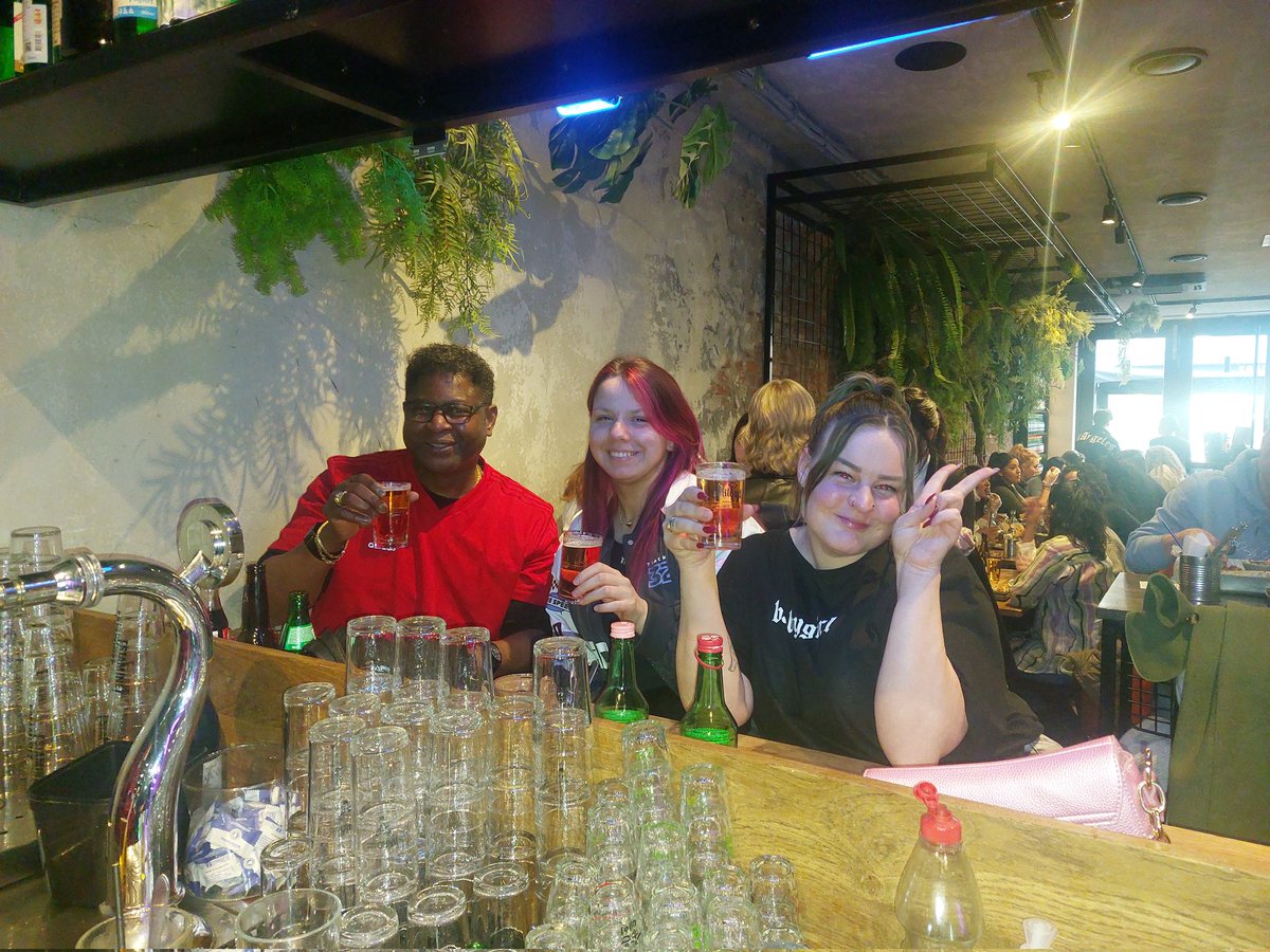 daiiszz's tweet image. A day at the sojubar Rotterdam, always a good time! @jigglyjoon #sojubar #Rotterdam #thenetherlands #Nederland #koreanfriedchicken #soju