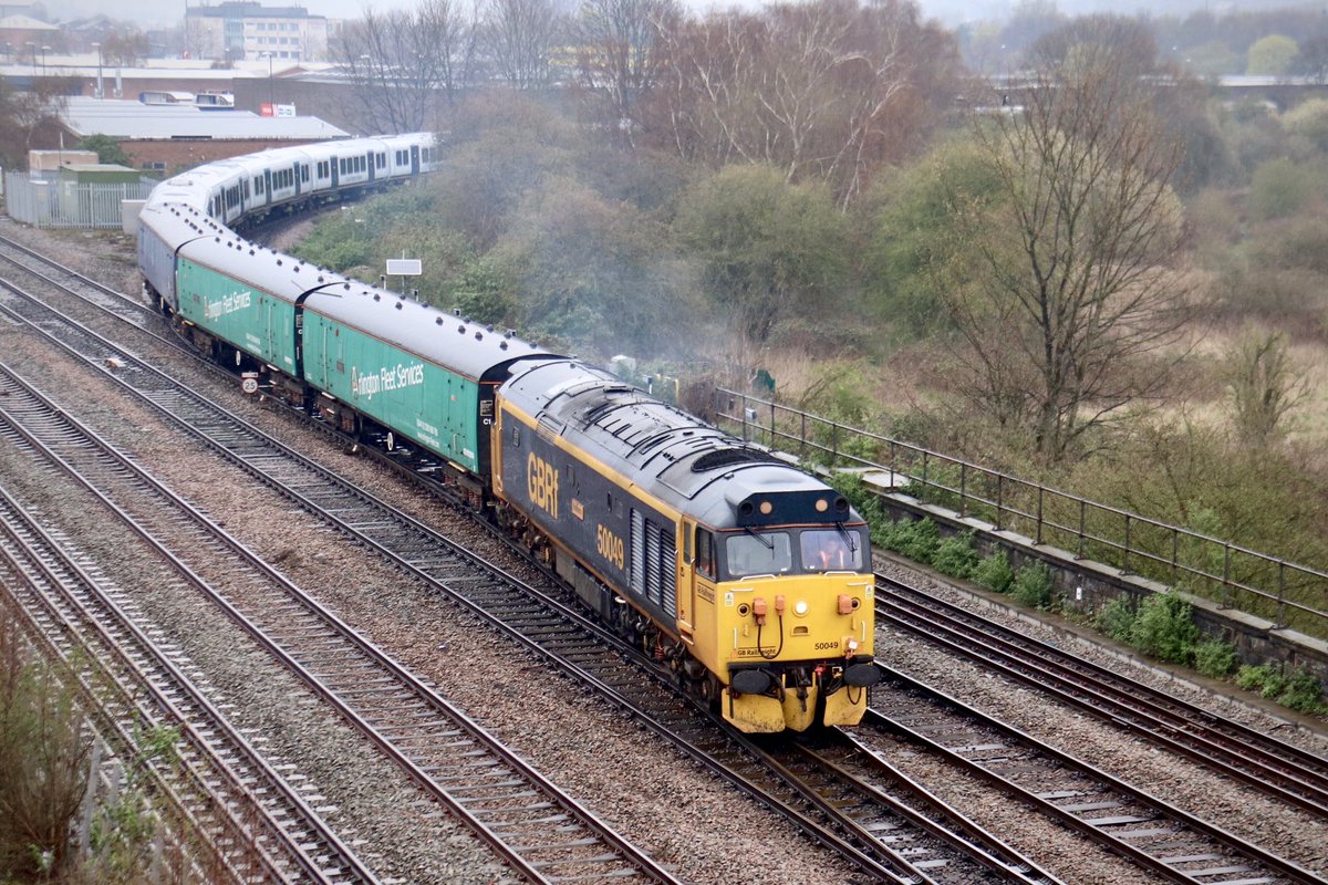 HiPa125's tweet image. GBRf #Class50 50049 ‘Defiance’ towing South Western Railway #Class701 701021, as 5Q68 1050 Worksop Down Yard &amp;gt; Derby Litchurch Lane, emerges from Chaddesden Arrival/Departure Line No.1