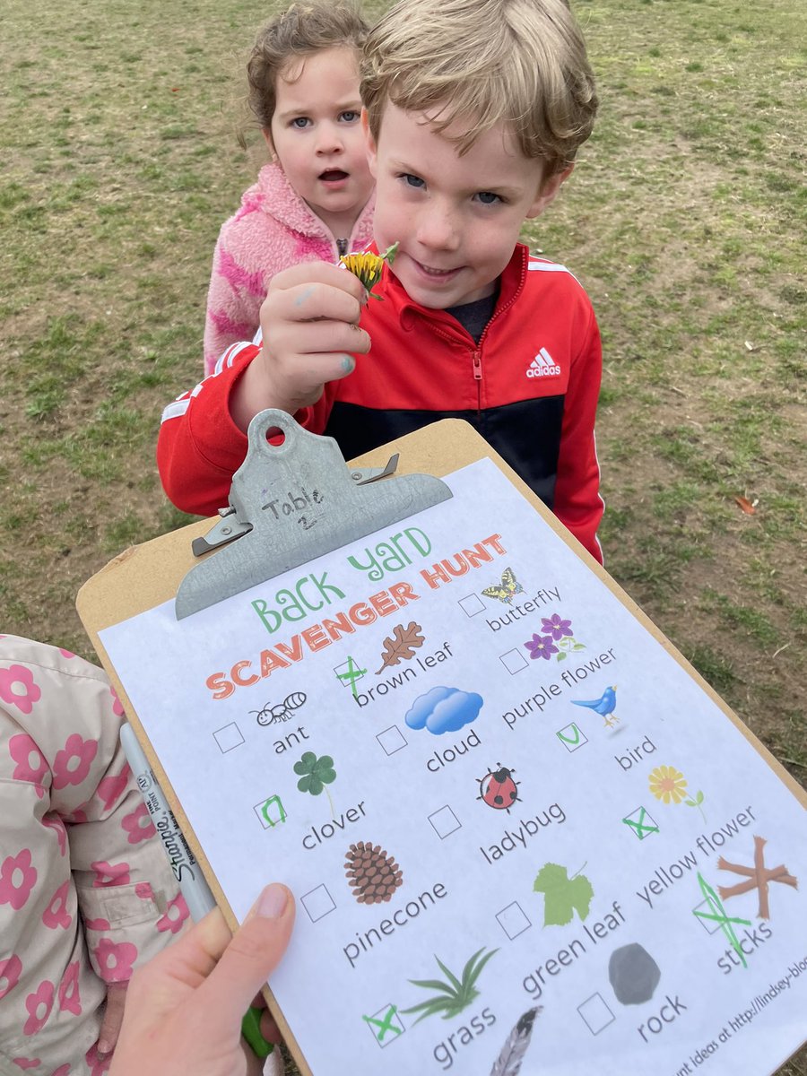 slevin_prek's tweet photo. Nature scavenger hunt! #fhleads #gardenstudy https://t.co/M7seDcCfpA