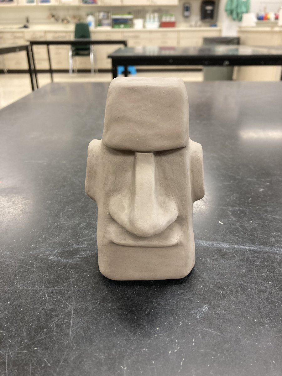 Maya Elfrink took the 1.5# challenge and created a Moai in one week! She was voted champion of 6th hour Ceramics!