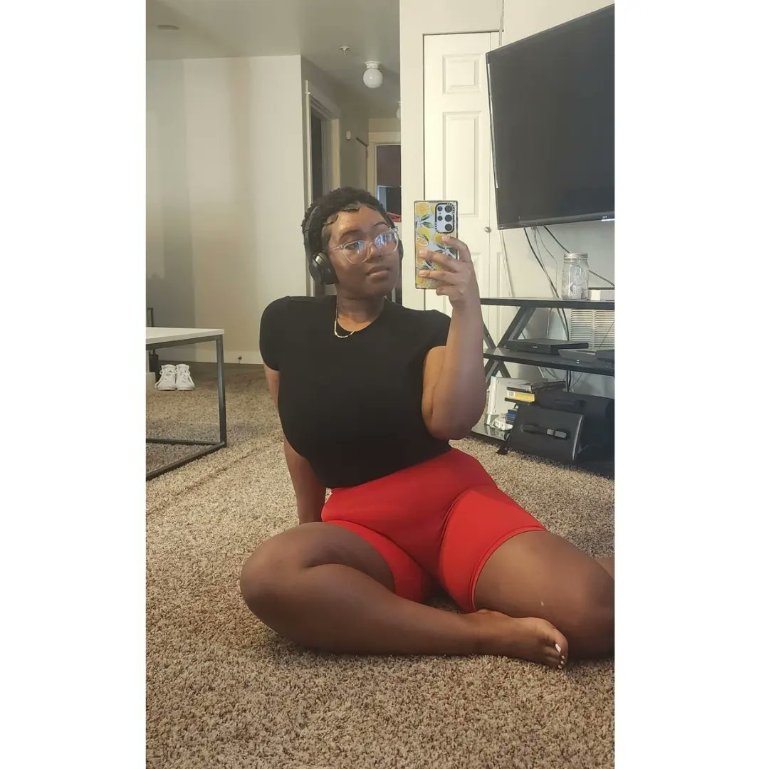 LaReenaeHall's tweet photo. Today has been great 😊 https://t.co/2xZvaZjxyb