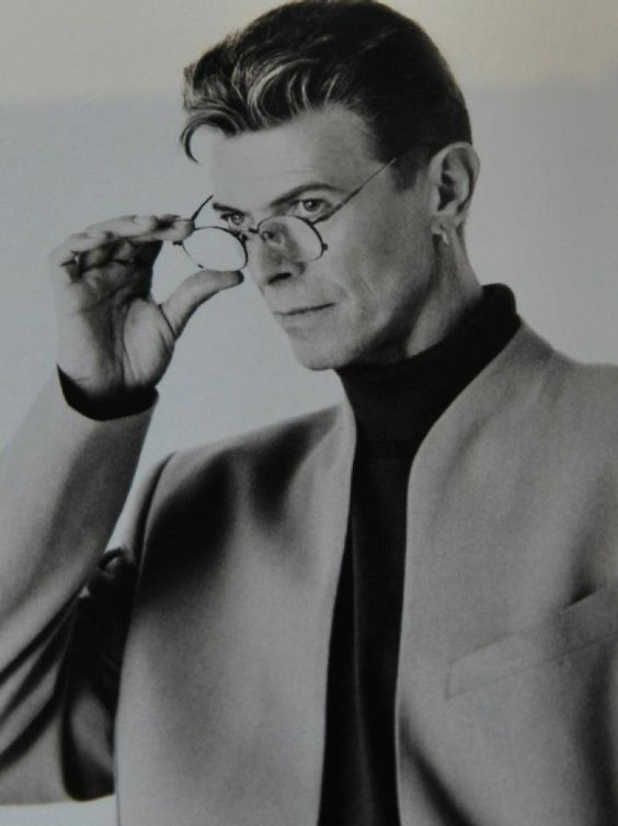 MadelajnaZuo's tweet photo. day 3
#artvsreference #doodle #DavidBowie #ArtistOnTwitter https://t.co/R18QfYwzMA