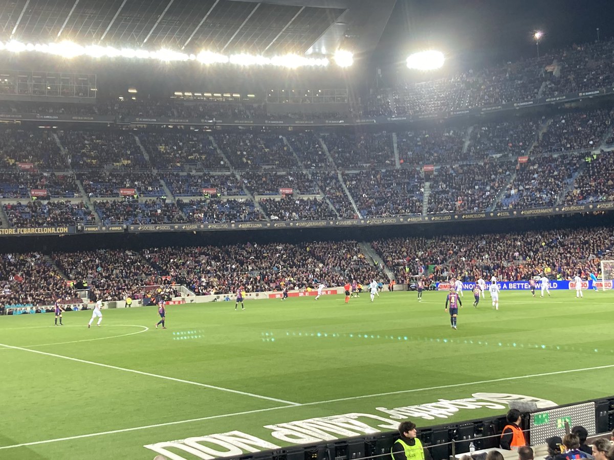 fc_normal's tweet image. いやー、
クラシコ想像してなかった結果になってしまいまったなぁ。

でも、目の前でアラウホとヴィニシウスのデュエル見れたのは
最高の思い出さ