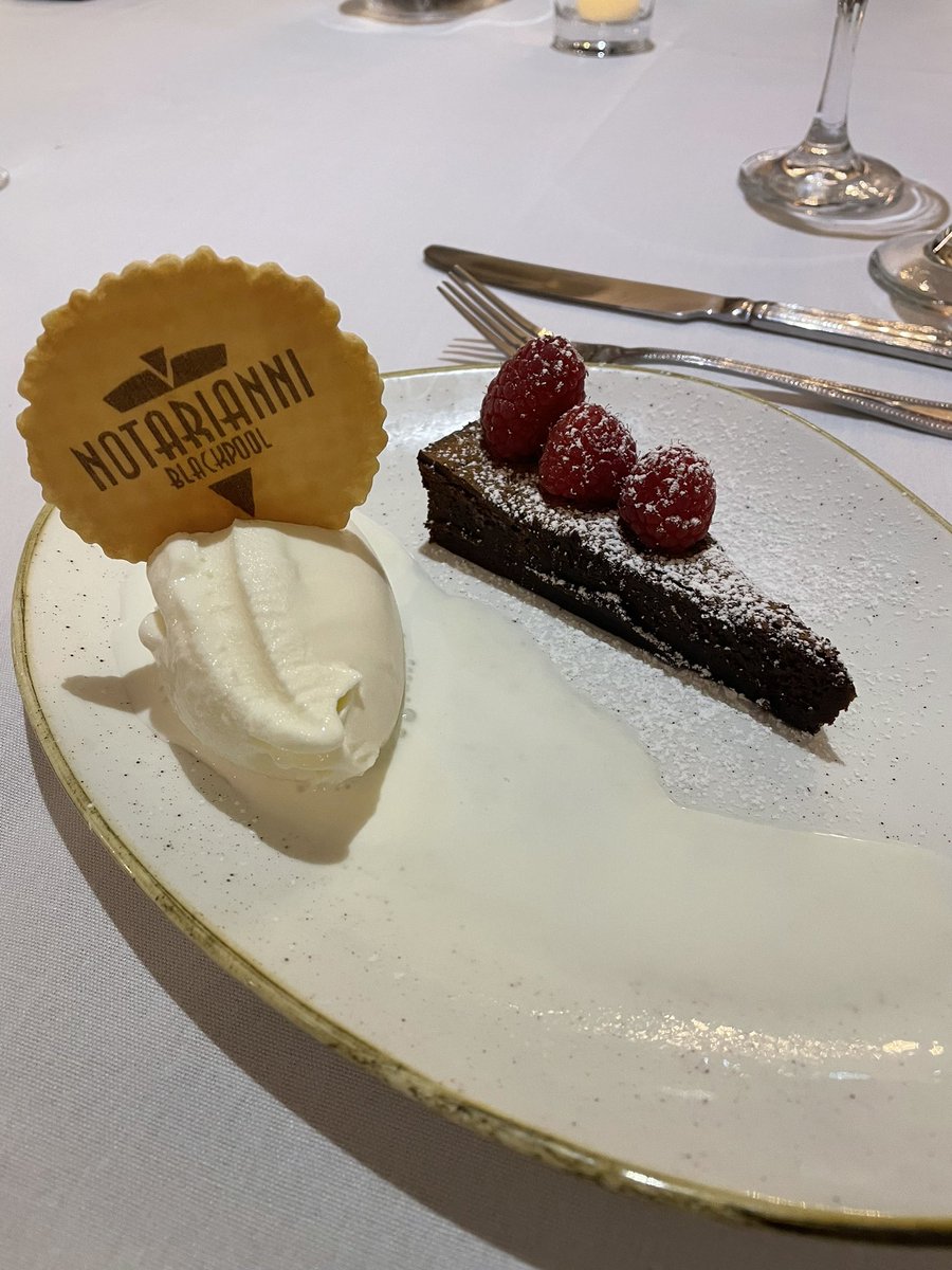 Excellent dinner for the St Annes Old Links Past Captains <a href="/StAnnesOldLinks/">St Annes Old LinksGC</a> many thanks to Kat, Stef, Neil and the team for a great night…and always good to have a wonderful <a href="/Notarianniices/">Notarianni Ice Cream</a> for dessert 👍