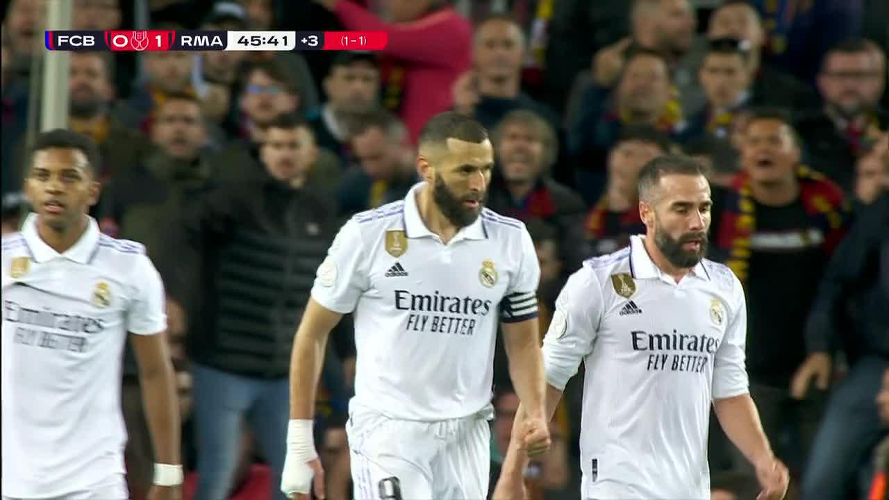 WHAT A COUNTER FROM REAL MADRID!

BENZEMA GIVES THEM A 1-0 LEAD IN EL CLASICO AFTER A WILD SEQUENCE 🔥”