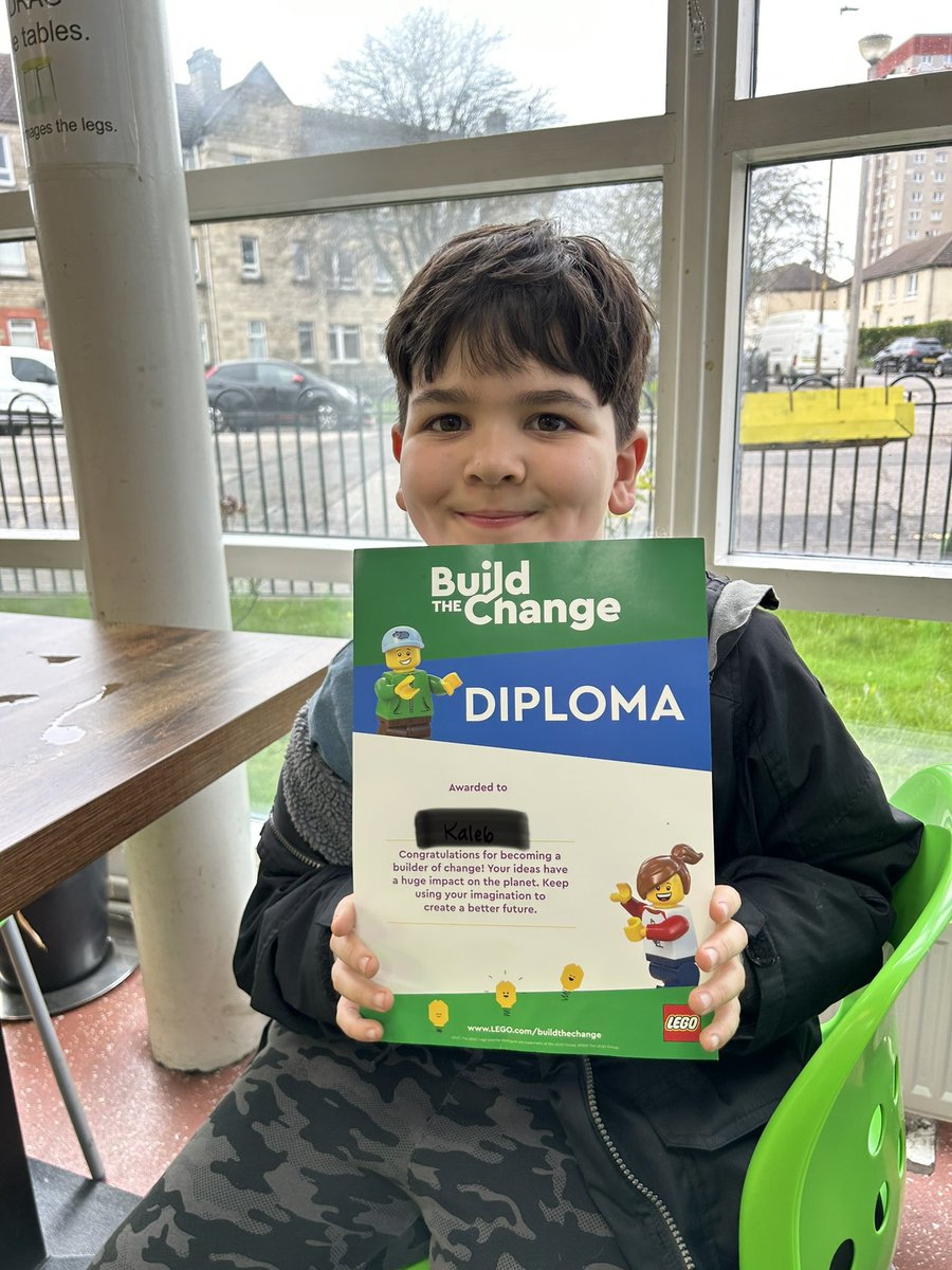 RippleRestalrig's tweet photo. 3rd trip of the Easter Programme, 2nd trip to the Science Festival and the fun just keeps coming… and we now have diploma’s in Build the change @EdSciFest #creativecoding #ERSurgery #legobuilders #sciencefun https://t.co/zFvffR0elH