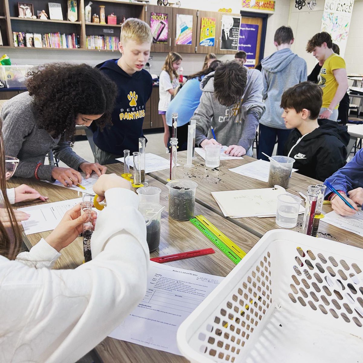 MrLewisDMS's tweet photo. Properties of Soil Investigation from Science Outdoors today. #agronomy #plantingscience #scienceteacher #middleschool #dewittpanthers https://t.co/FtTKvbcNq4