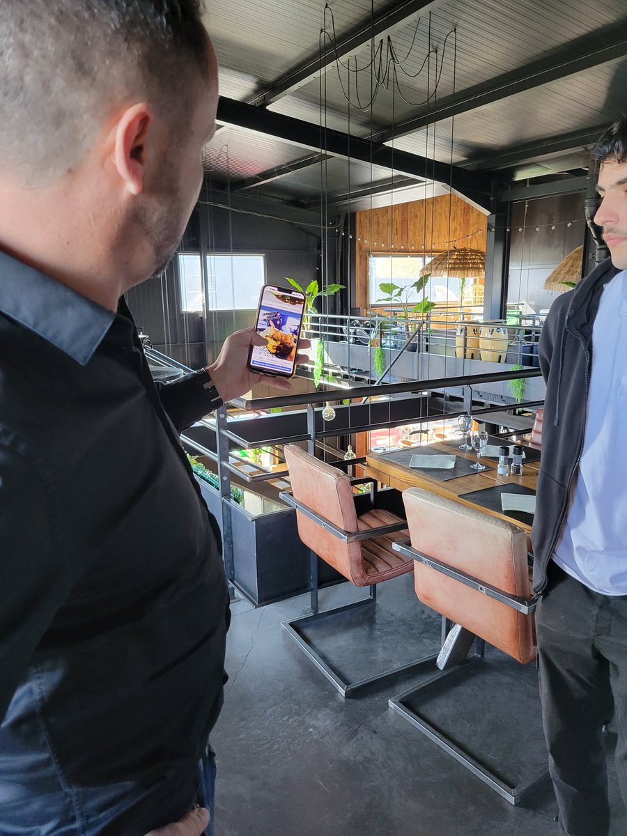 Steph66600's tweet photo. Visite #Lempreinte #SaintCyprien avec jeunes demandeurs d'emploi. 
Objectif ➡️ valoriser l'ensemble des métiers restauration pour susciter l'intérêt autour d'activités passionnantes apportant du plaisir pour les clients. 🍽🍝🥮🍧
Merci @EddyGeneste pour ton accueil et ta dispo !! https://t.co/pddt8NvDB8