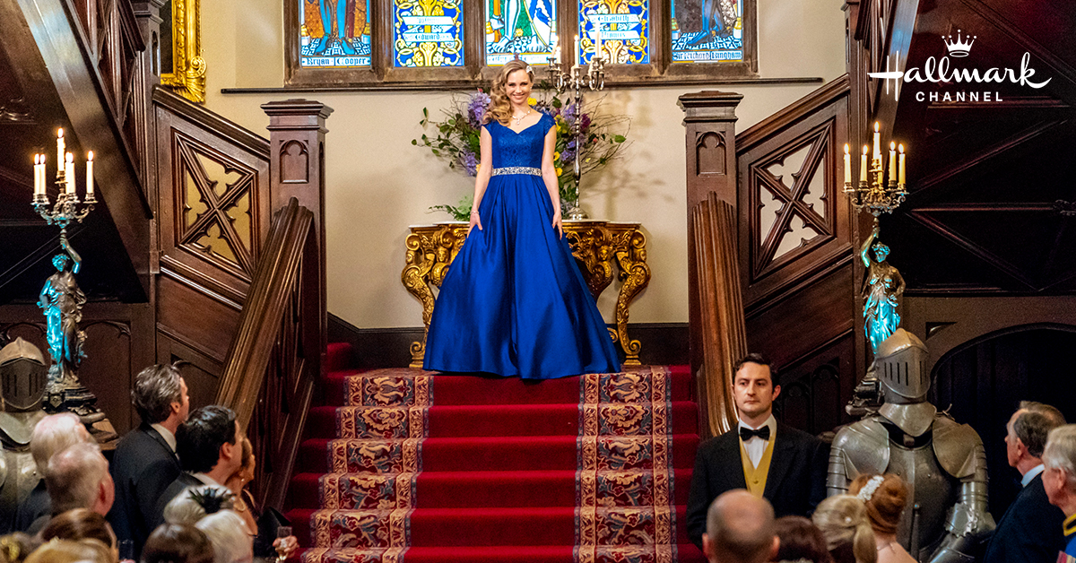 hallmarkchannel's tweet image. TONIGHT! Celebrate Easter early with a @FionaGubelmann double feature! Tune in to #RoyallyEverAfter and #EasterUnderWraps starting at 6/5c!