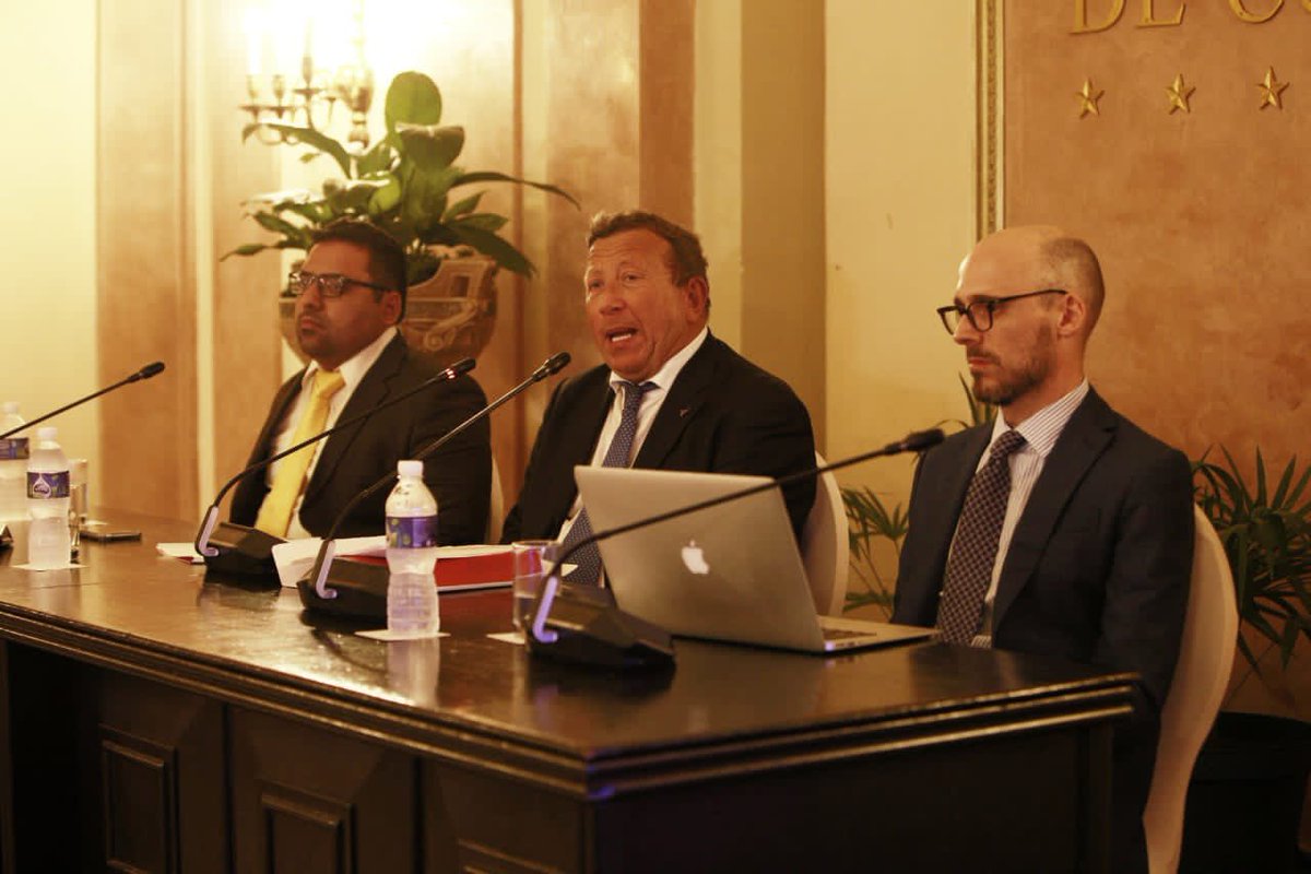 La sesión de la tarde, en el Salón Taganana, inicia con el E3b3- ... ¿LLEGANDO A UN NUEVO PARADIGMA ECOLÓGICO?
#ComparaConRazón‼️