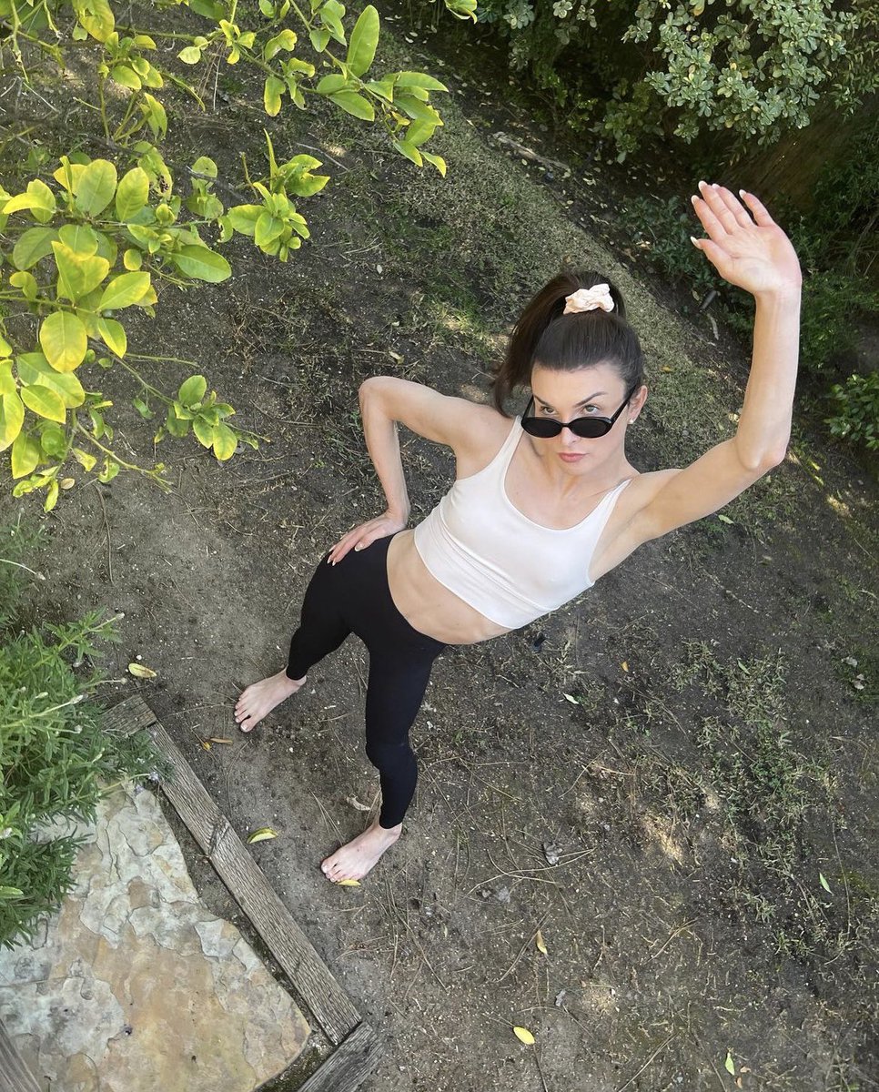 ImMeme0's tweet photo. Dylan Mulvaney got hired to promote Nikeโs sports bras.
Another company that is slapping women in the face by replacing and mocking them by hiring and paying a man to replace them. https://t.co/cTAMNIr1Vq