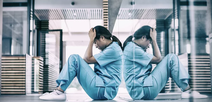 karim_mameri's tweet photo. Omerta à l'hôpital, il est "enfin" temps que la peur change de camp ! les étudiantes en soins infirmiers , les infirmières ne doivent plus avoir se sentir victimes @VAuslender  @La_FNESI @AFDS_Officiel @infirmierscom  le mur du silence se fissure. C’est un tabou qui  tombe. https://t.co/e7fFzG1S0b