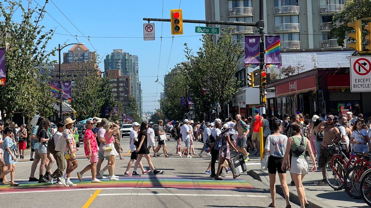 CityofVancouver's tweet photo. We're investing in transportation &amp; public space improvements in the West End with a focus on Davie, Robson &amp; Denman. We want to hear what opportunities you see to make these spaces better places to live, shop, work and spend time in. Share your ideas ➡️ https://t.co/Et4HQhiP9w https://t.co/S9cwPoNEvx